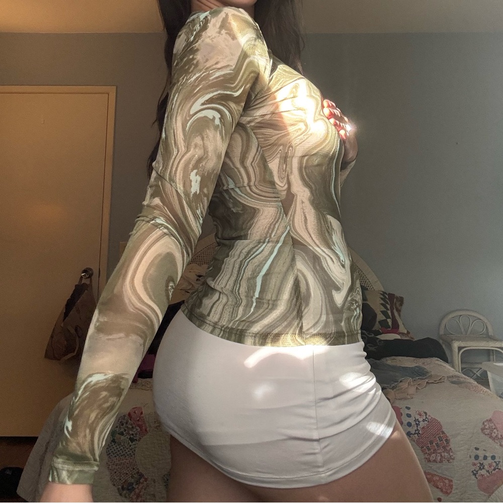 Green mesh long sleeve
